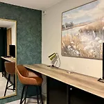 Elegant 2 Pieces Terrasse, Parking, Cadre Paisible Apartmán