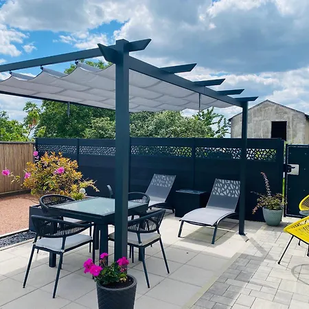 Le Nid Douillet - 2 Pieces - Parking- Terrasse - Cadre Paisible *